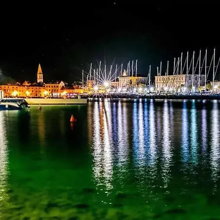 Superior In Stari Grad Apartment *